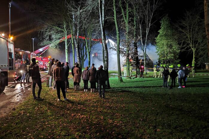 Uitslaande brand in leegstaande woning