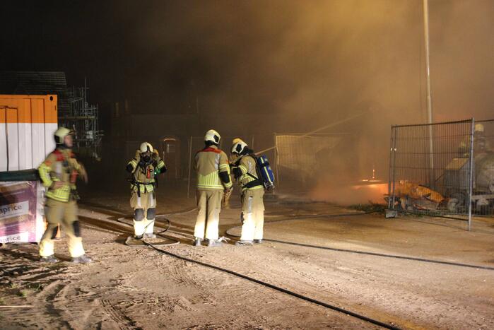 Bouwkeet verwoest door brand