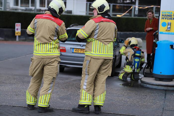 Auto lekt brandstof na tankbeurt