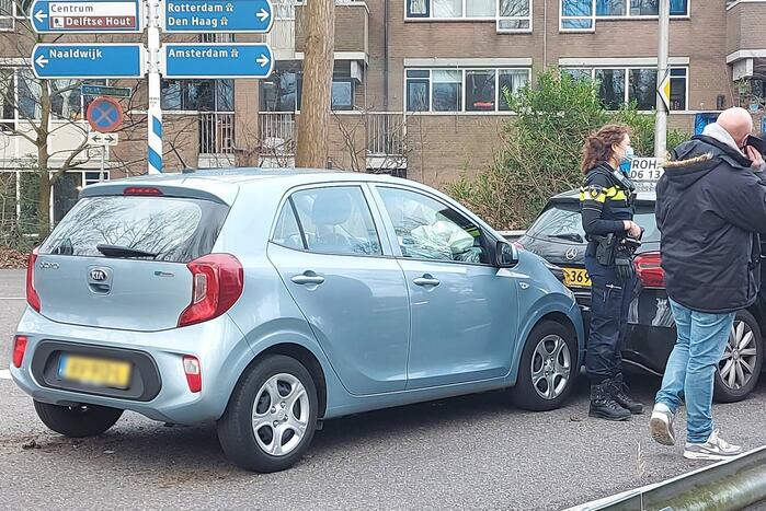 Kop-staartbotsing tussen auto en lesauto