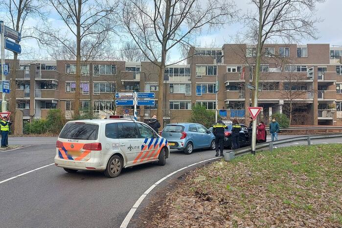 Kop-staartbotsing tussen auto en lesauto
