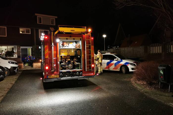 Kliko in brand achter woning