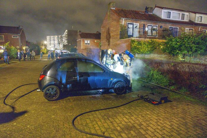 Auto in vlammen op