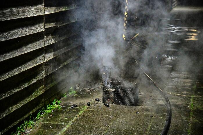 Veel schade aan schuur door brand