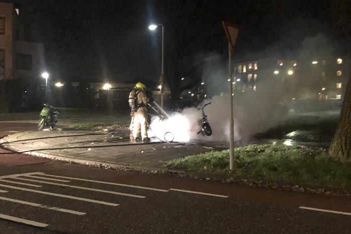 Meerdere scooters in brand
