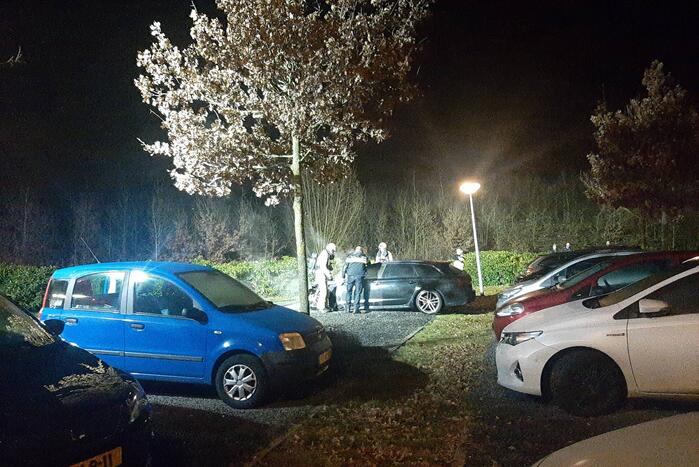 Veel rook door brand in auto