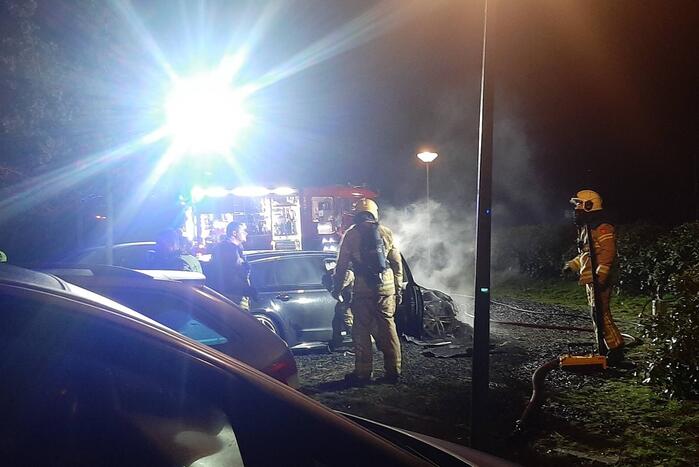 Veel rook door brand in auto