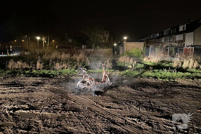 Scooter volledig uitgebrand