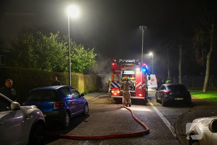 Personenauto verwoest door brand