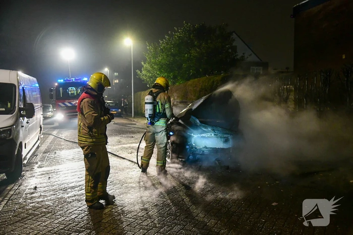 Personenauto verwoest door brand