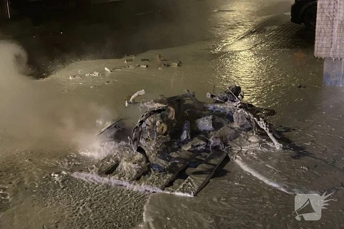 Deelscooter in brand gestoken
