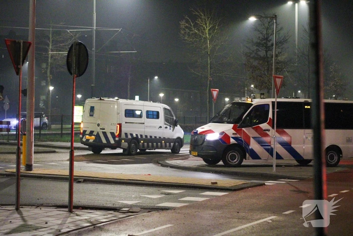 Mobiele Eenheid grijpt in door rellen
