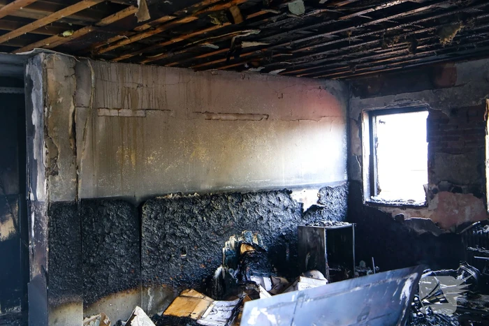 Veel rook bij grote brand in garage