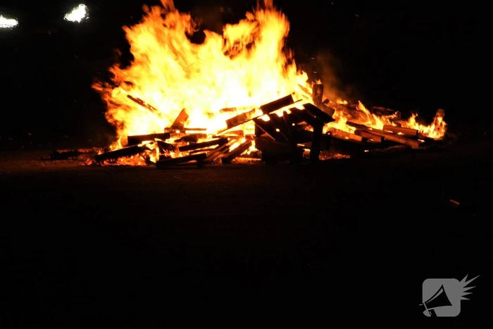 Pallets in brand gestoken