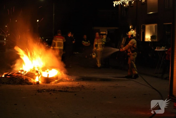 Pallets in brand gestoken