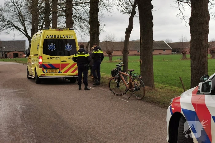 Fietsster komt ten val door windvlaag