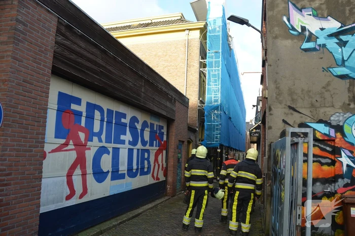 Steigerdeel losgekomen door harde wind