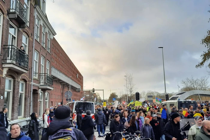 Duizenden demonstranten aanwezig bij Westerpark