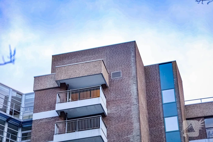 Brand in liftmachinekamer op elfde etage de Koperhorst