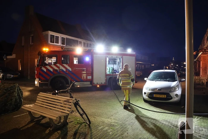 Stapel kerstbomen verwoest door brand