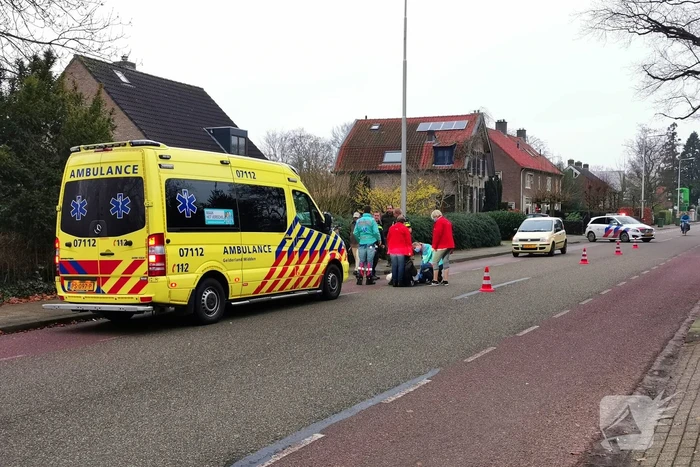 Vrouw op e-bike valt en raakt gewond