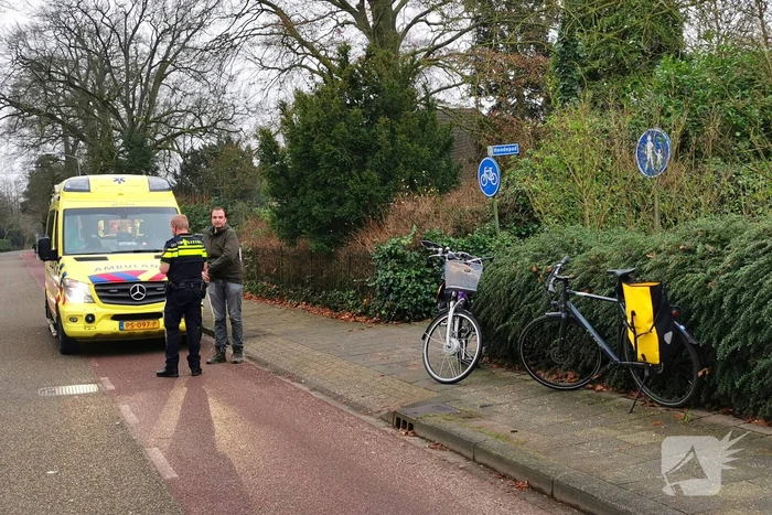 Vrouw op e-bike valt en raakt gewond