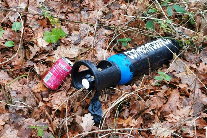 Handhavers halen gevonden lachgas tank op