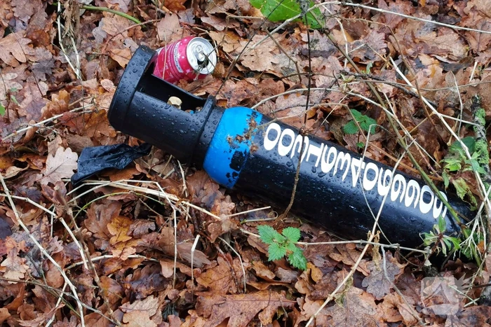 Handhavers halen gevonden lachgas tank op