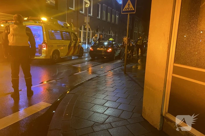 Voetganger aangereden op zebrapad