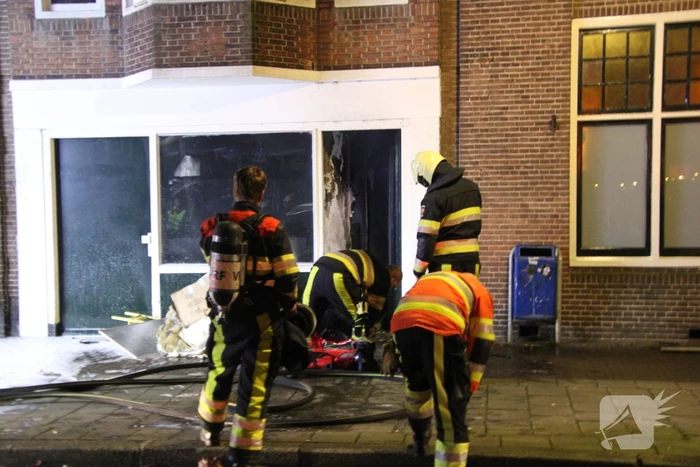 Flinke rookontwikkeling door brand in woning