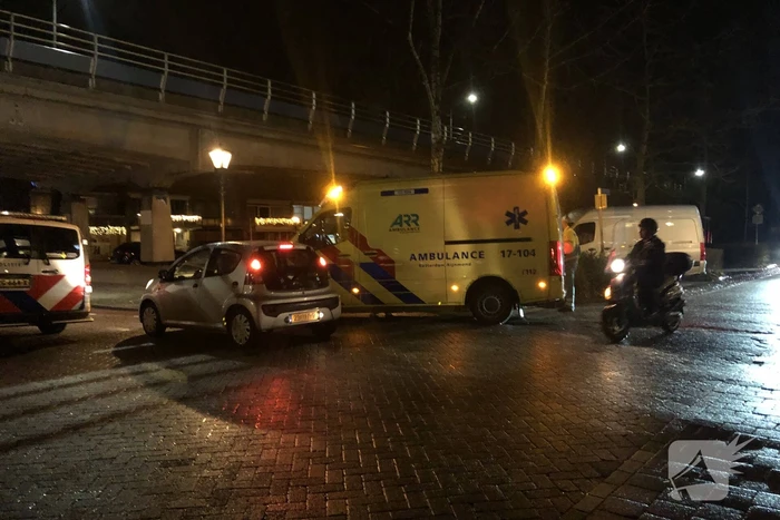 Scooterrijder gaat onderuit en raakt gewond