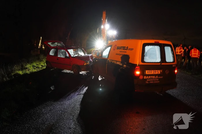 Flinke schade aan voertuigen door frontale botsing