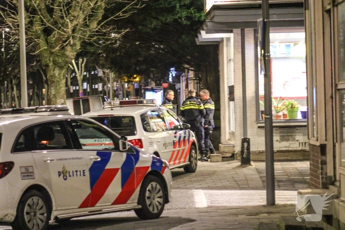 Politie doet onderzoek naar overval op snackbar