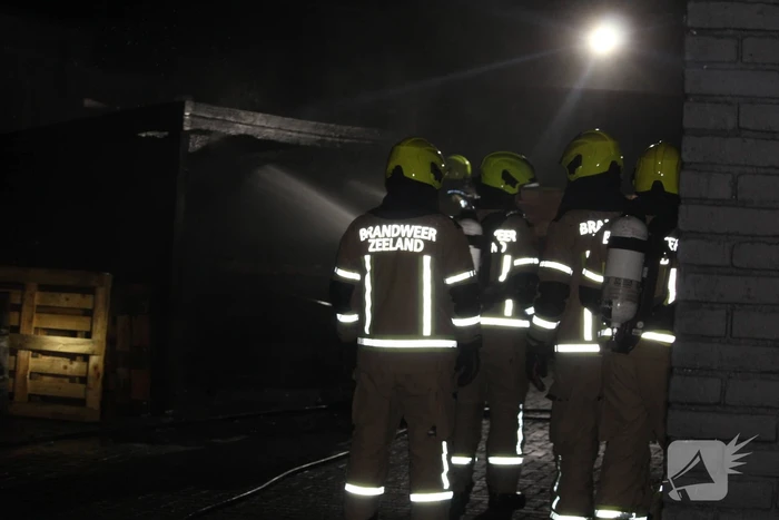 Houten overkapping in brand