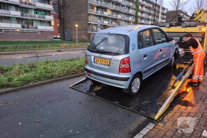 Twee auto's lopen flinke schade op bij ongeval