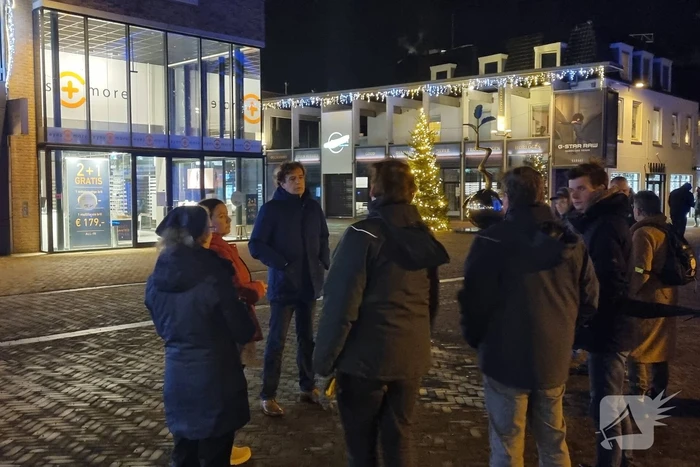 Groep mensen aanwezig bij demonstratie