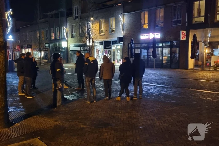 Groep mensen aanwezig bij demonstratie