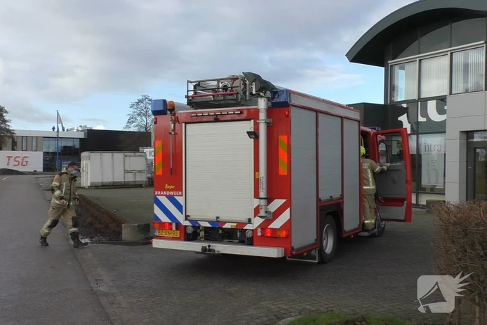 Brandweer controleert zaagmachine