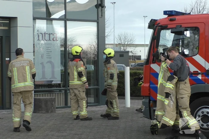 Brandweer controleert zaagmachine