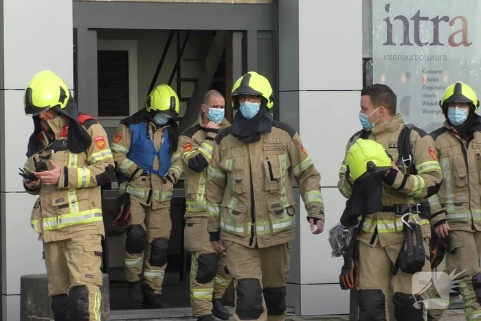 Brandweer controleert zaagmachine