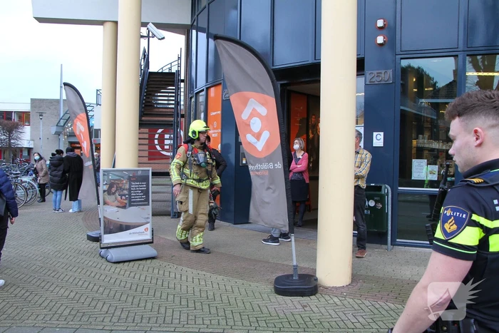 Bibliotheek ontruimd door brand