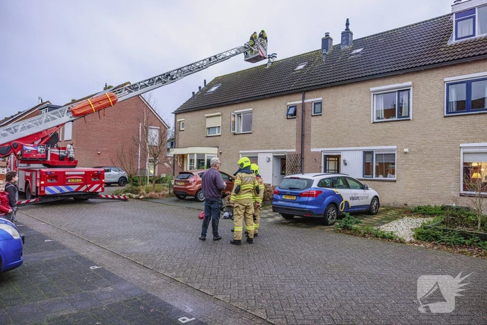 Schoorsteenbrand trekt veel bekijks van omwonenden