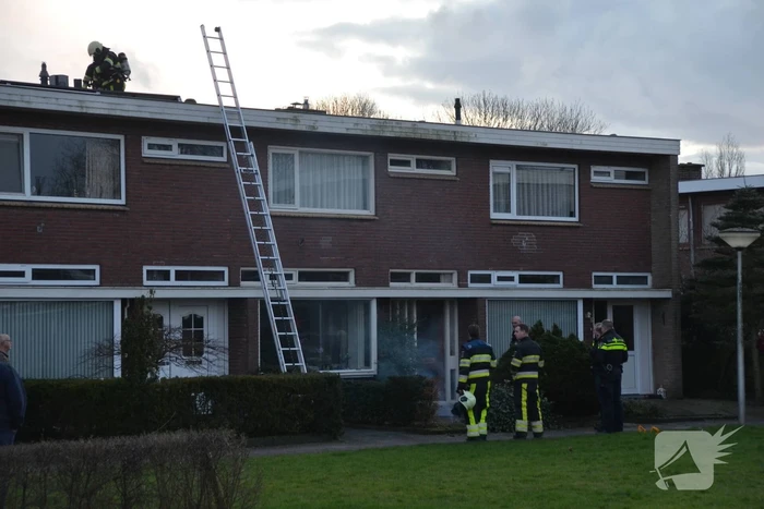 Woning vol rook door schoorsteenbrand