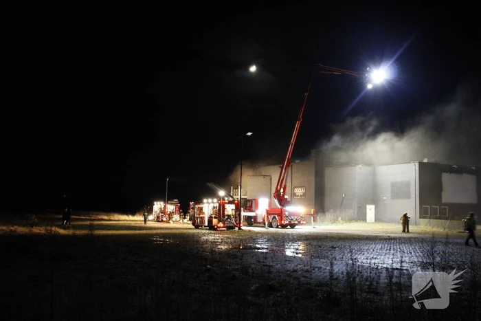 Veel rookontwikkeling bij brand in voormalige discotheek