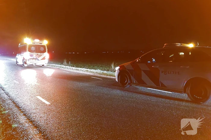 Bestelbus rijdt door na aanrijding met fietser