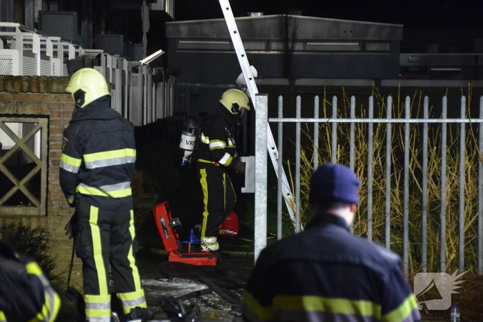 Grote brand in kelder van flatgebouw