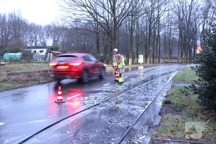 Kilometers lang oliespoor zorgt voor gevaarlijke situatie