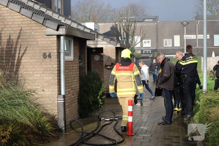 Veel rook bij brand in schoorsteen