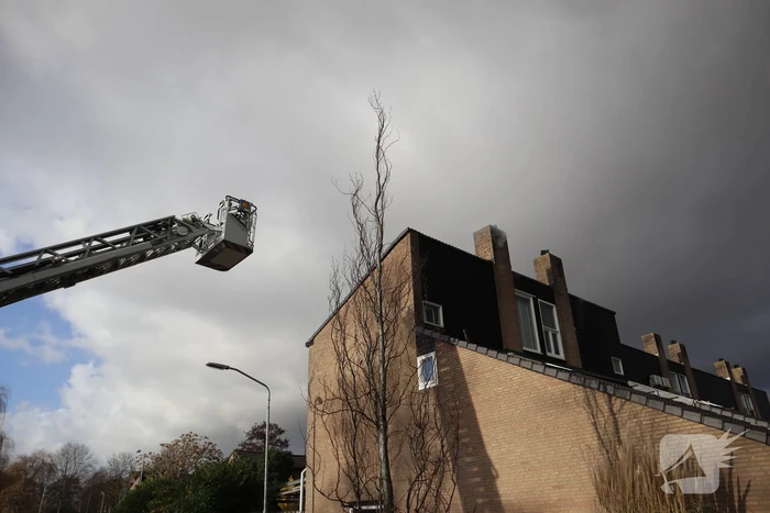 Veel rook bij brand in schoorsteen