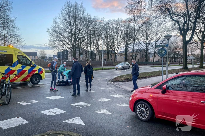 Fietser aangereden op kruising